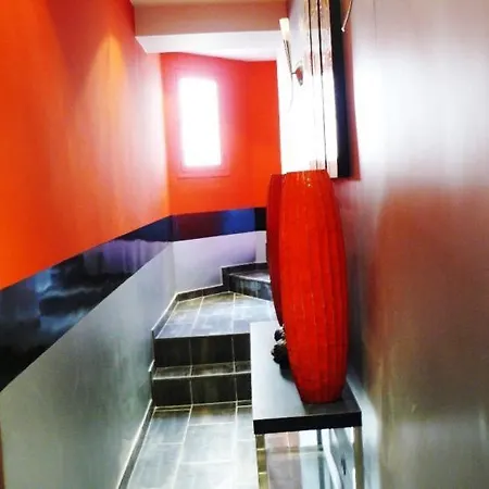 Sleeps 4 Wifi Apartment *
