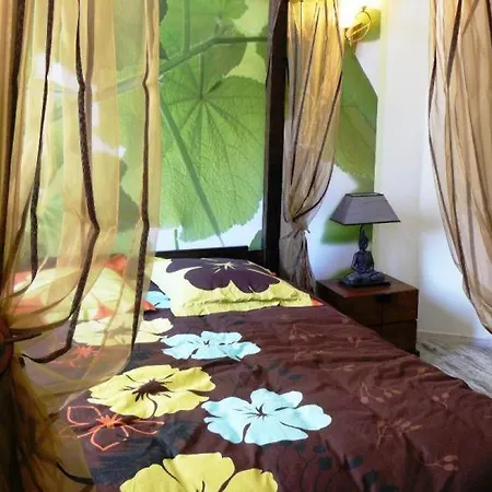 Sleeps 4 Wifi Apartment *